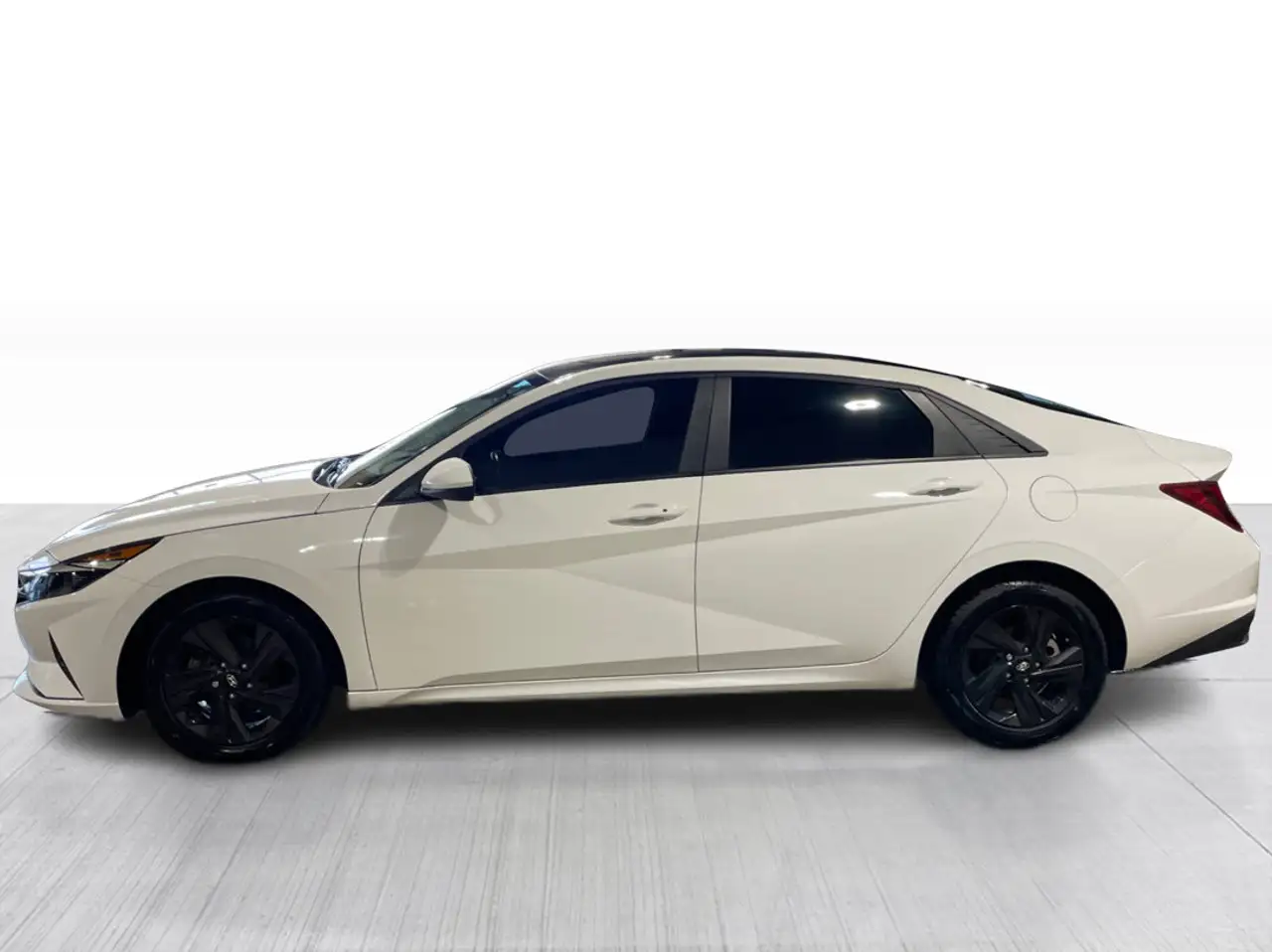 Hyundai ELANTRA снимка Hyundai ELANTRA