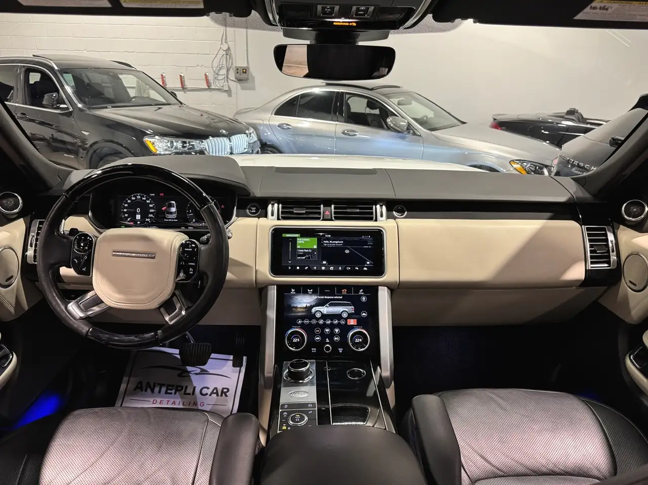 Land Rover Range Rover photo Land Rover Range Rover
