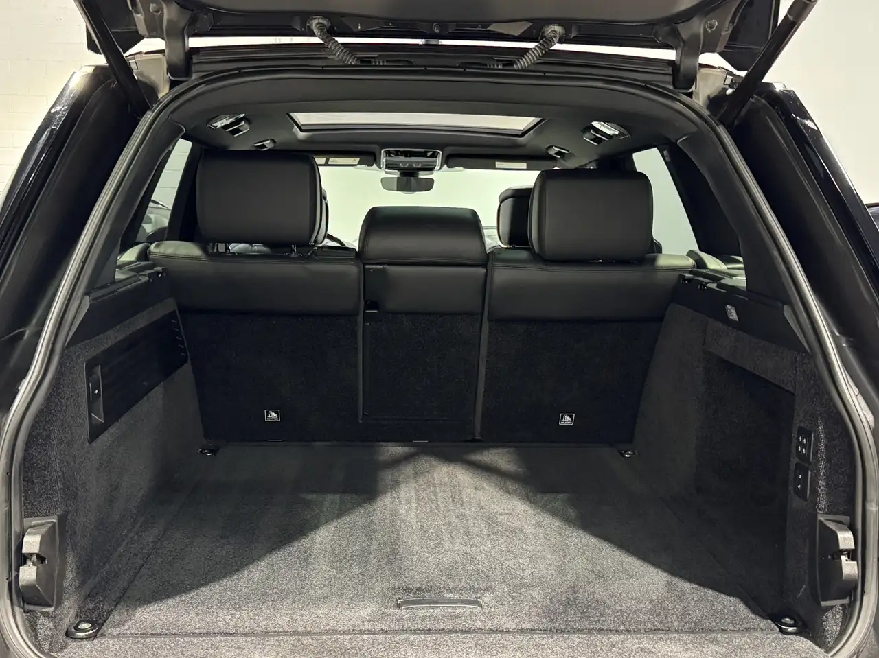 Land Rover Range Rover photo Land Rover Range Rover