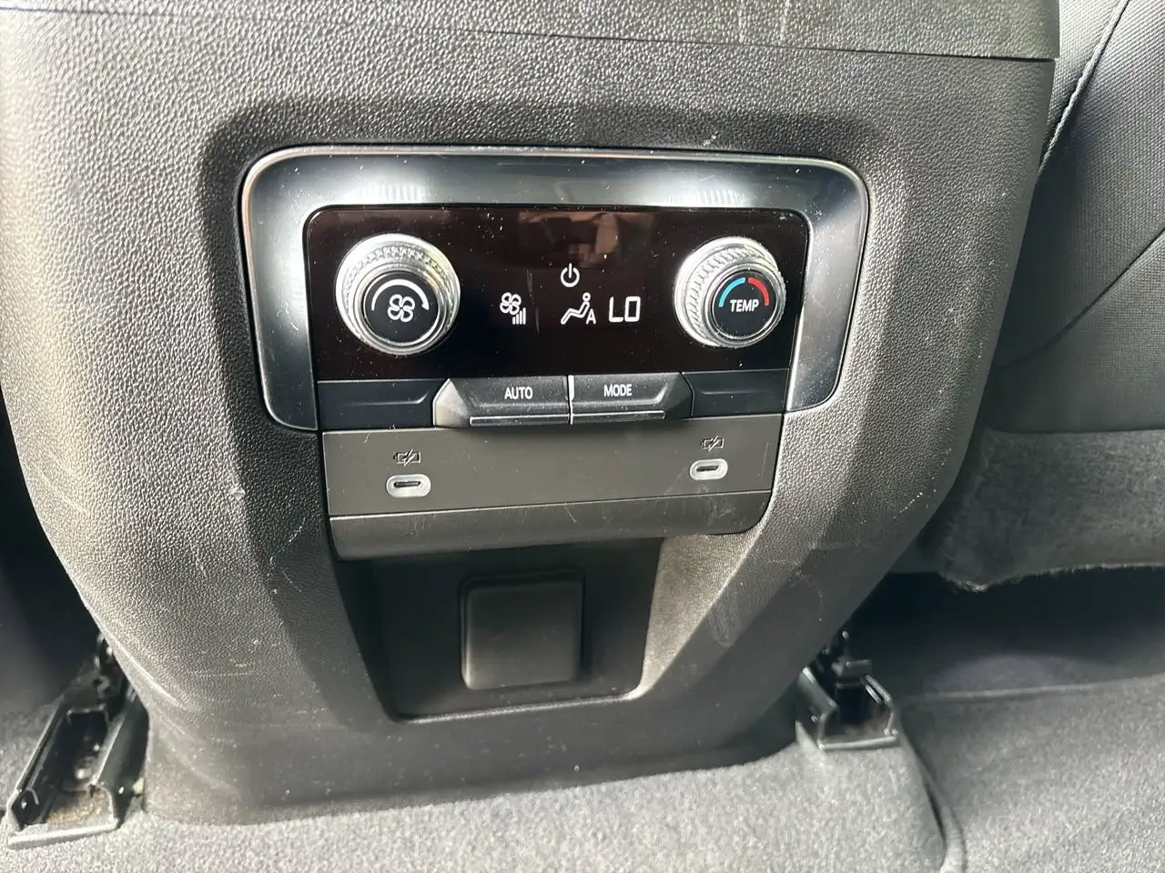 GMC Yukon снимка GMC Yukon