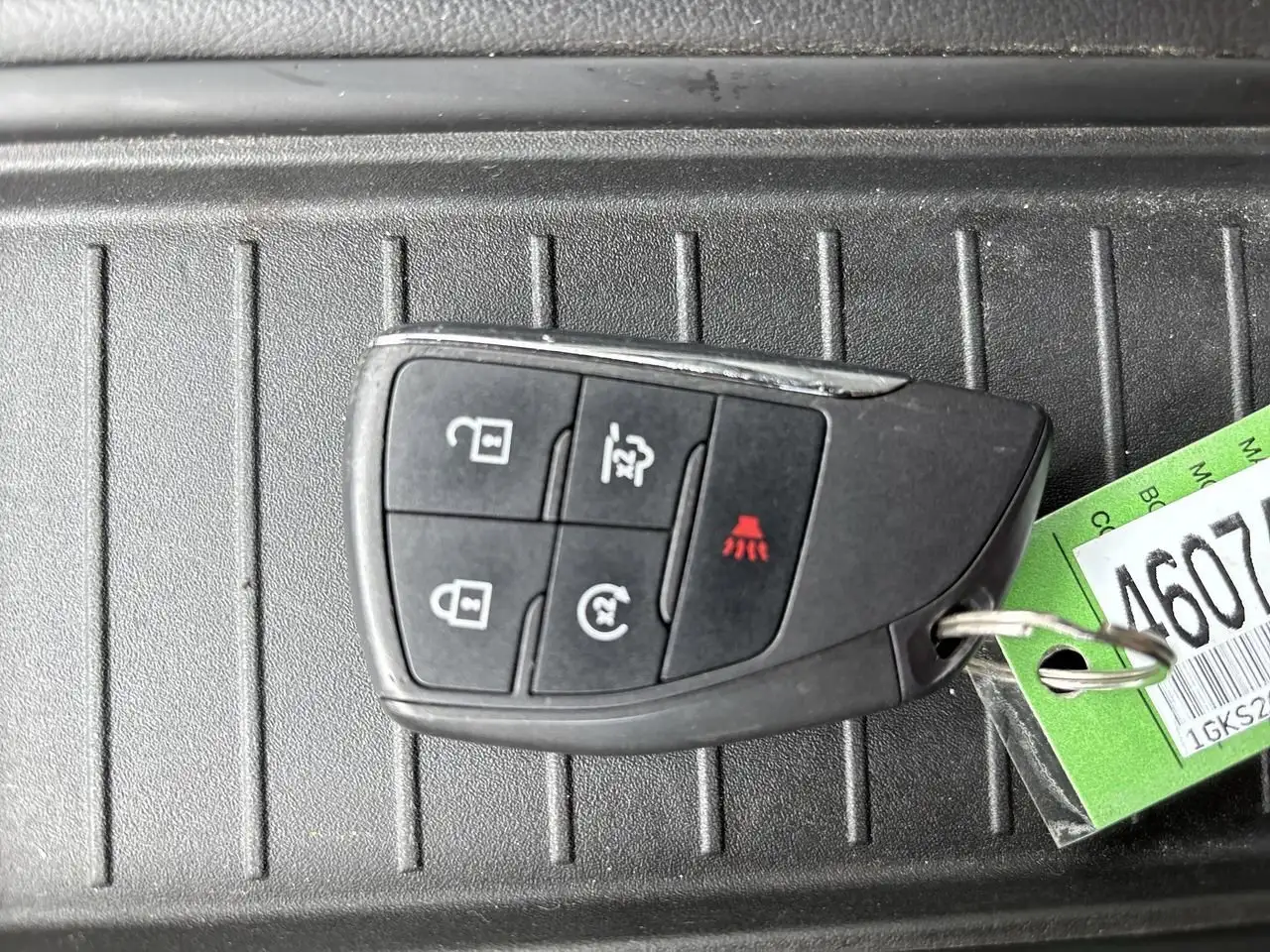 GMC Yukon снимка GMC Yukon