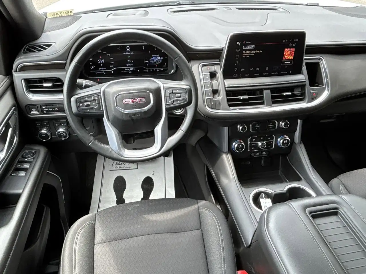 GMC Yukon снимка GMC Yukon
