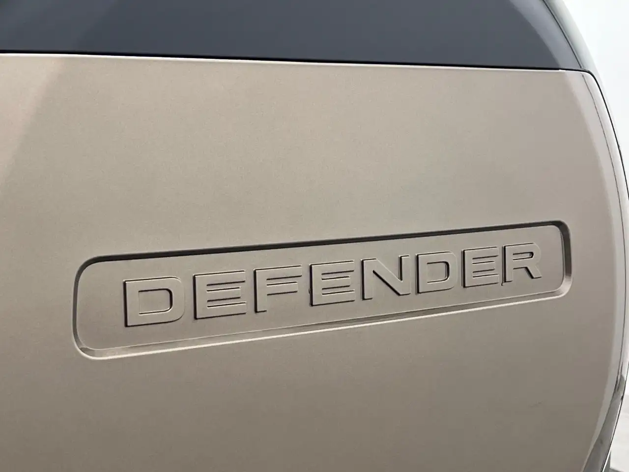 Land Rover Defender снимка Land Rover Defender