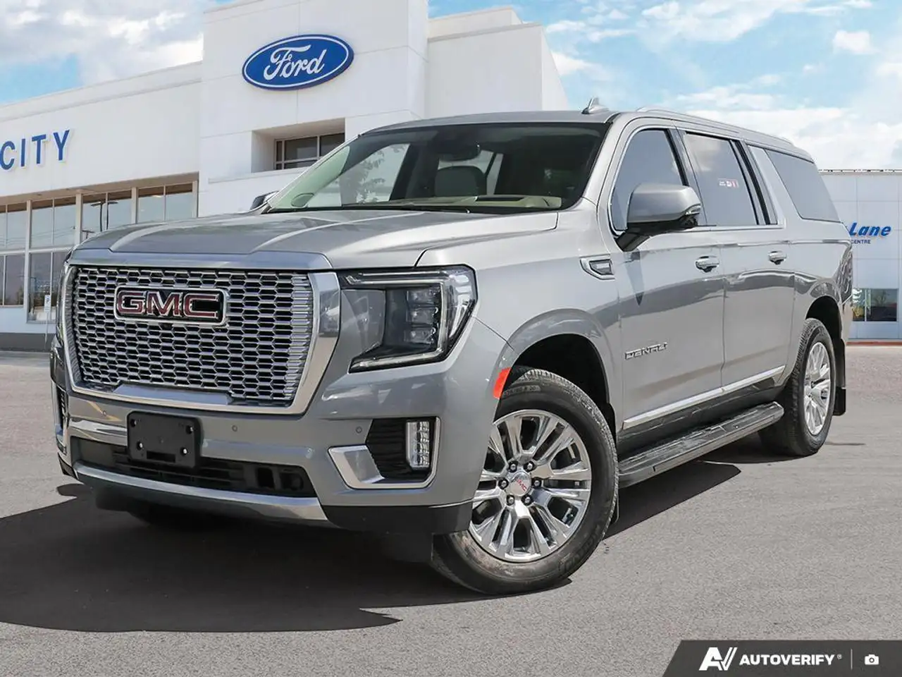 GMC Yukon photo GMC Yukon