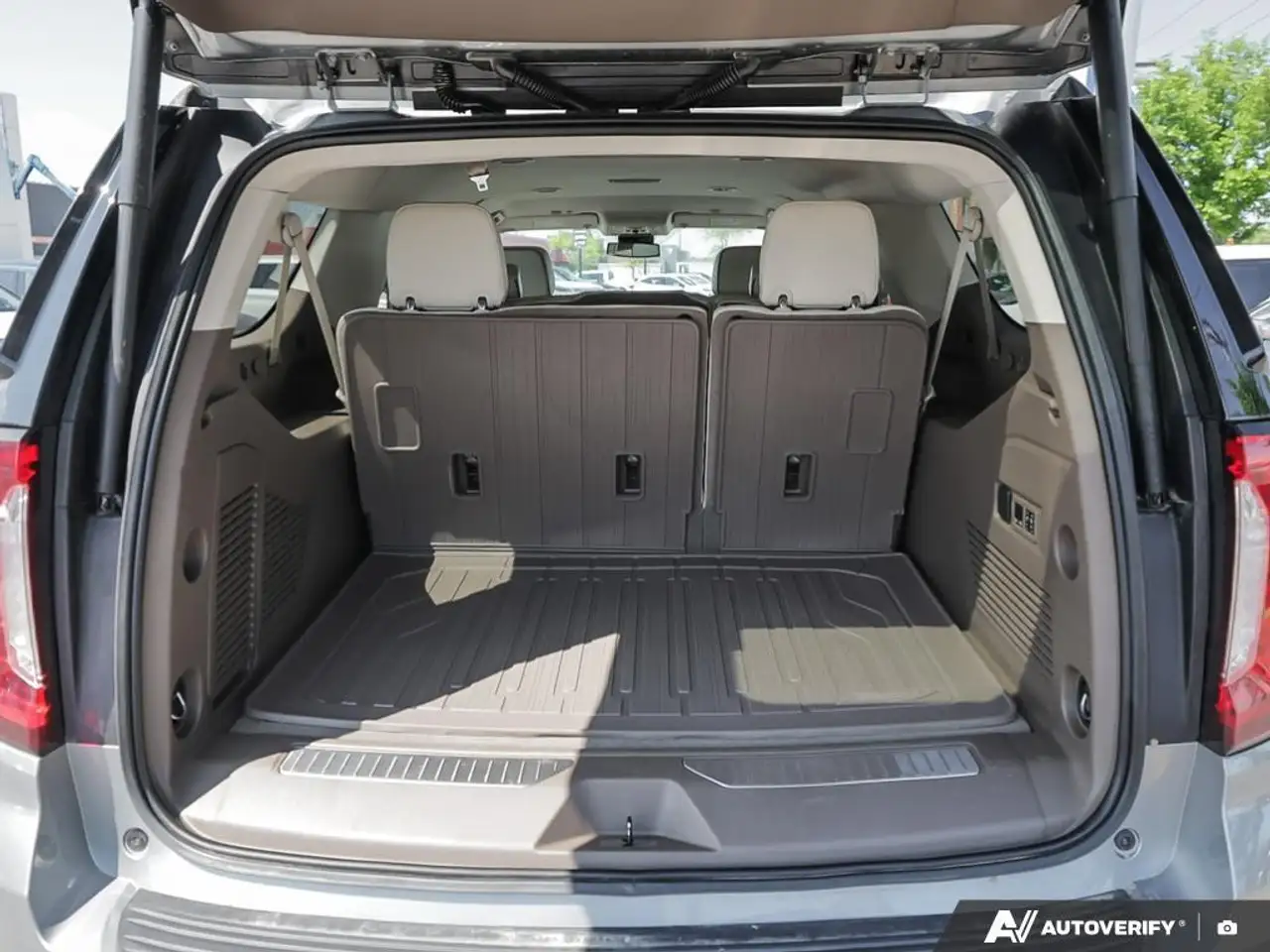 GMC Yukon photo GMC Yukon