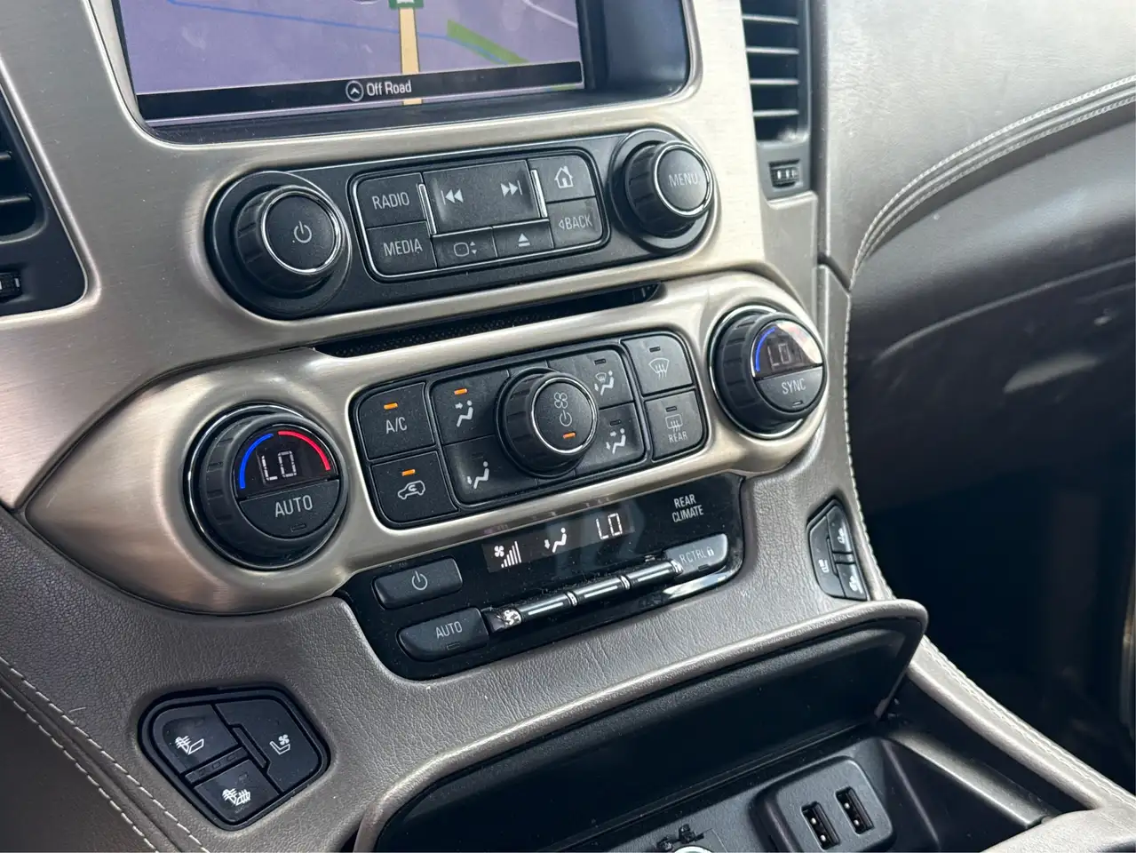 GMC Yukon снимка GMC Yukon