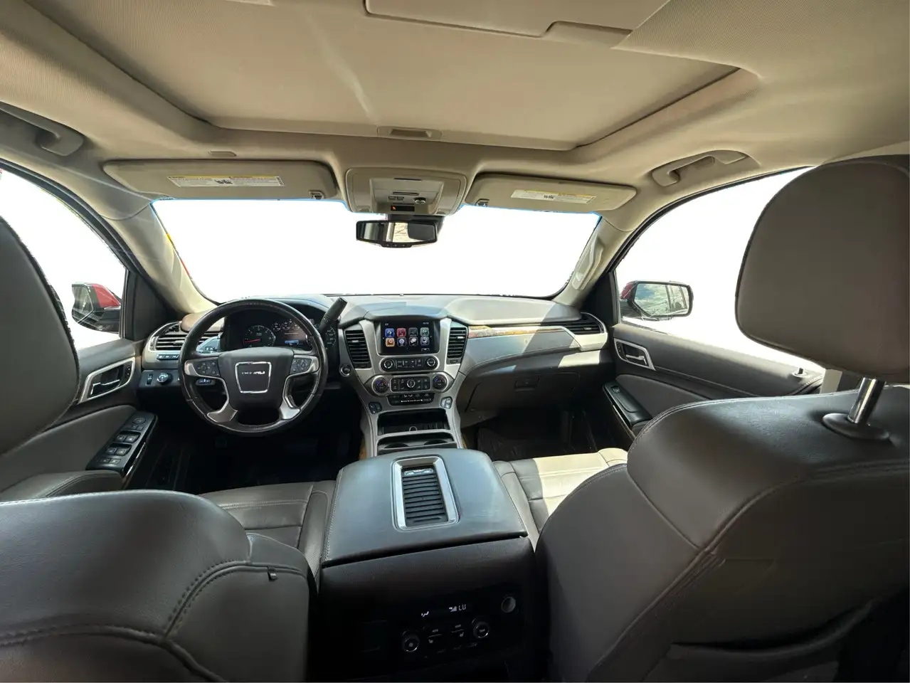 GMC Yukon снимка GMC Yukon
