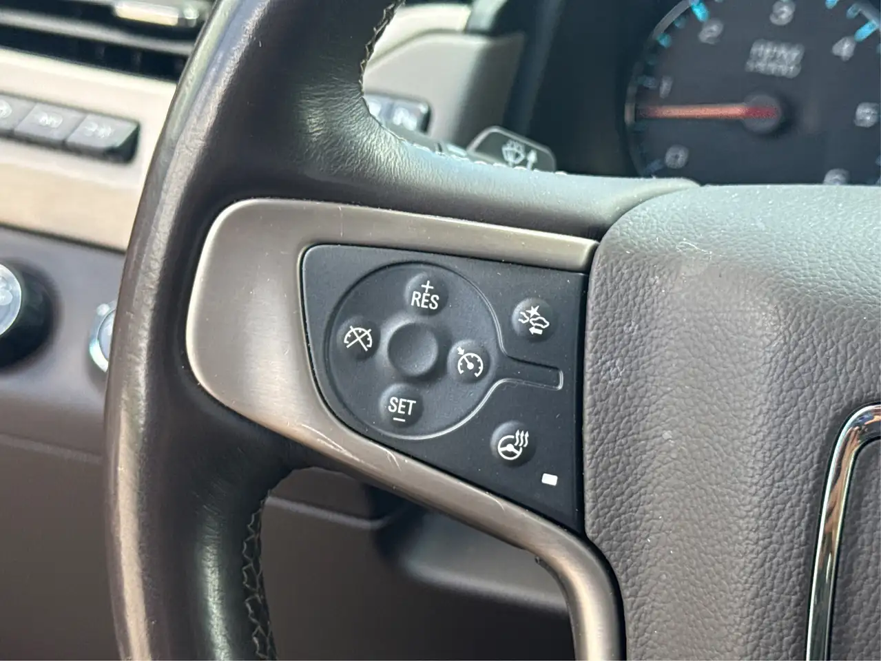 GMC Yukon снимка GMC Yukon