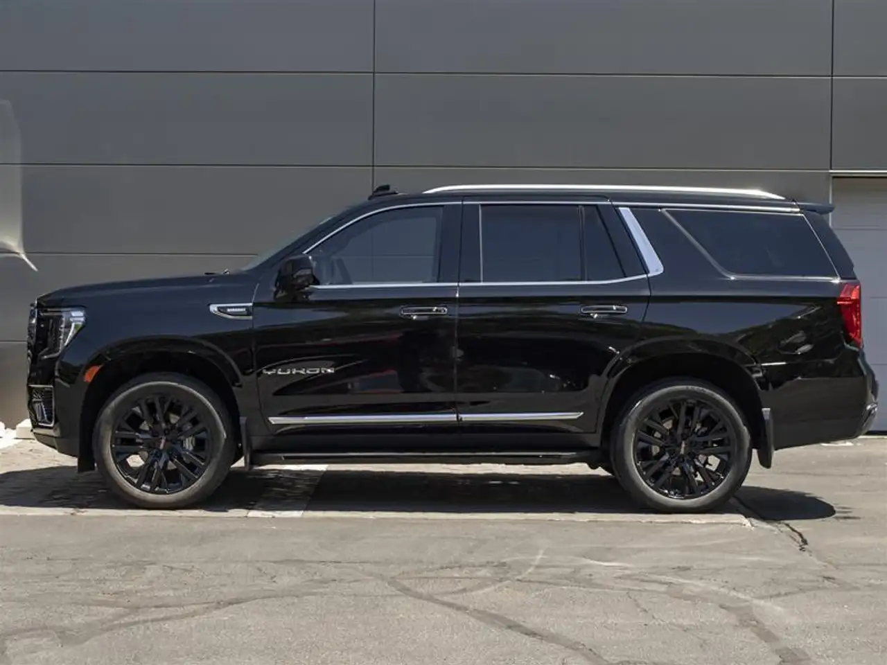 GMC Yukon снимка GMC Yukon