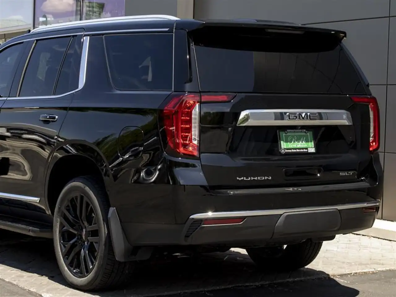 GMC Yukon снимка GMC Yukon