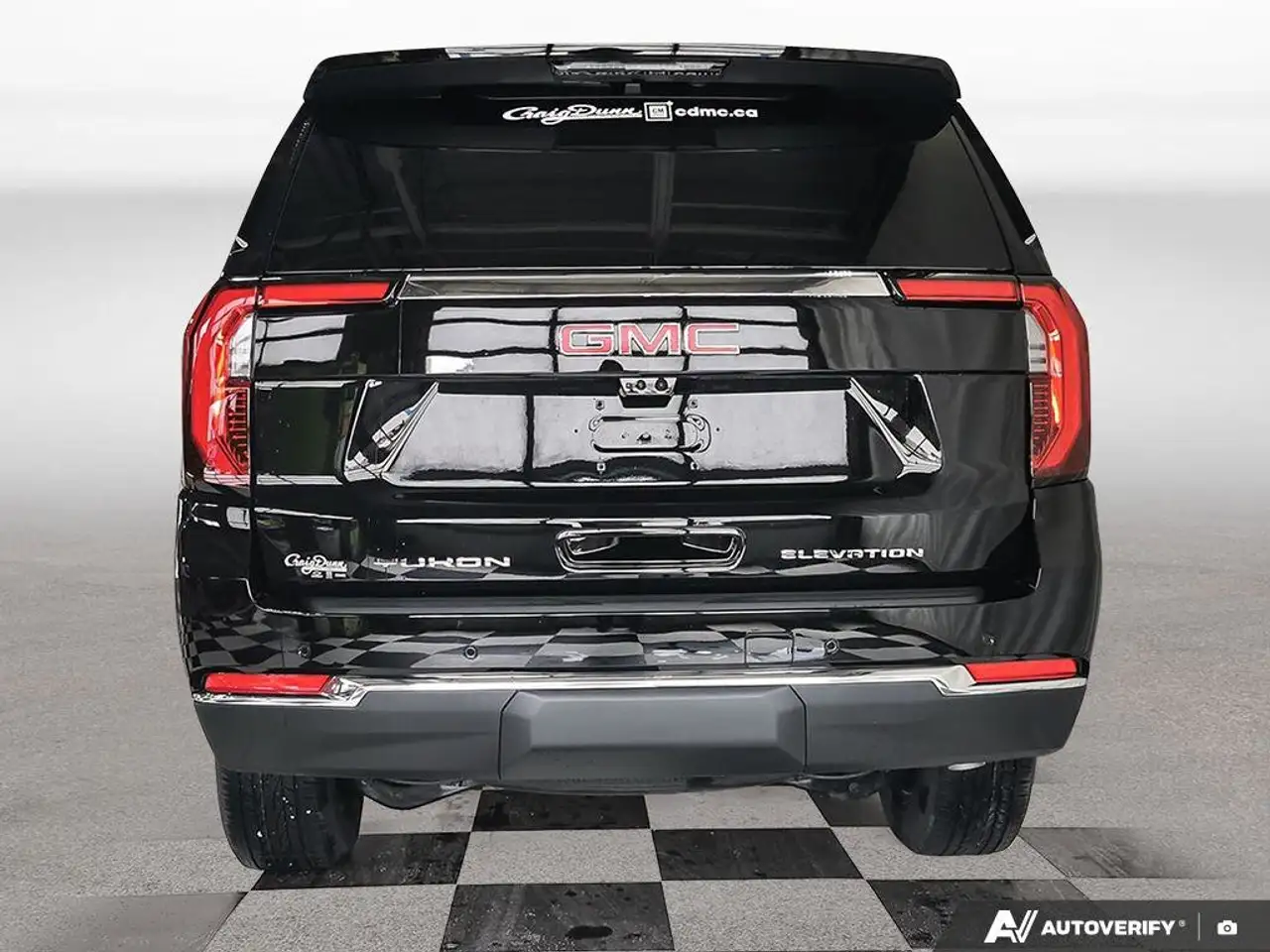 GMC Yukon снимка GMC Yukon
