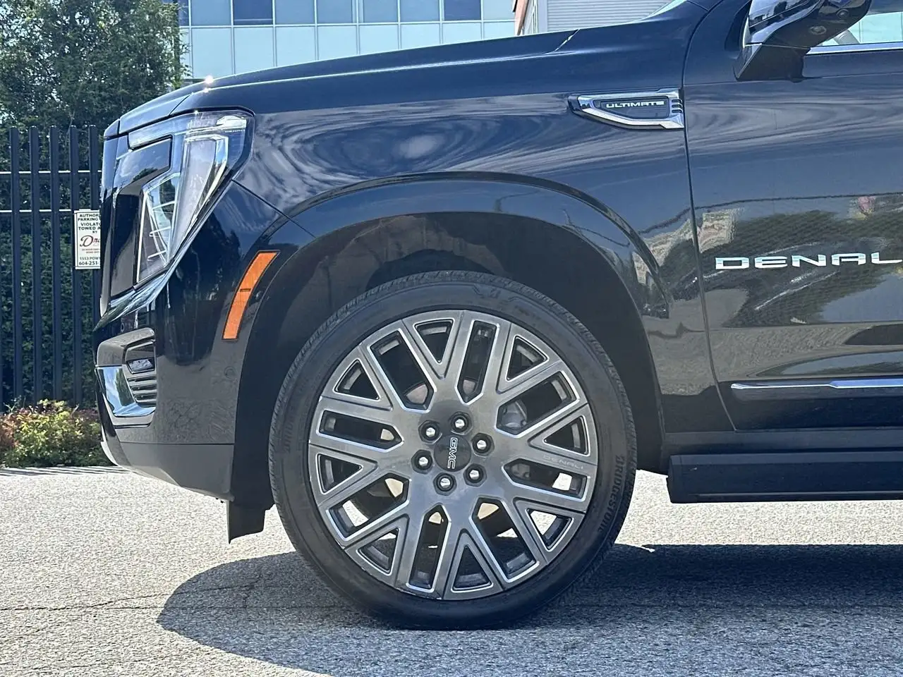 GMC Yukon снимка GMC Yukon