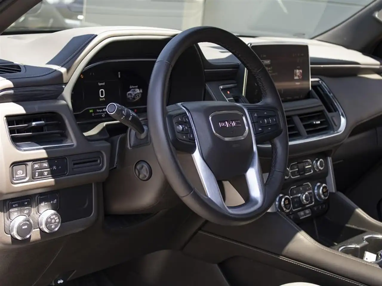 GMC Yukon снимка GMC Yukon