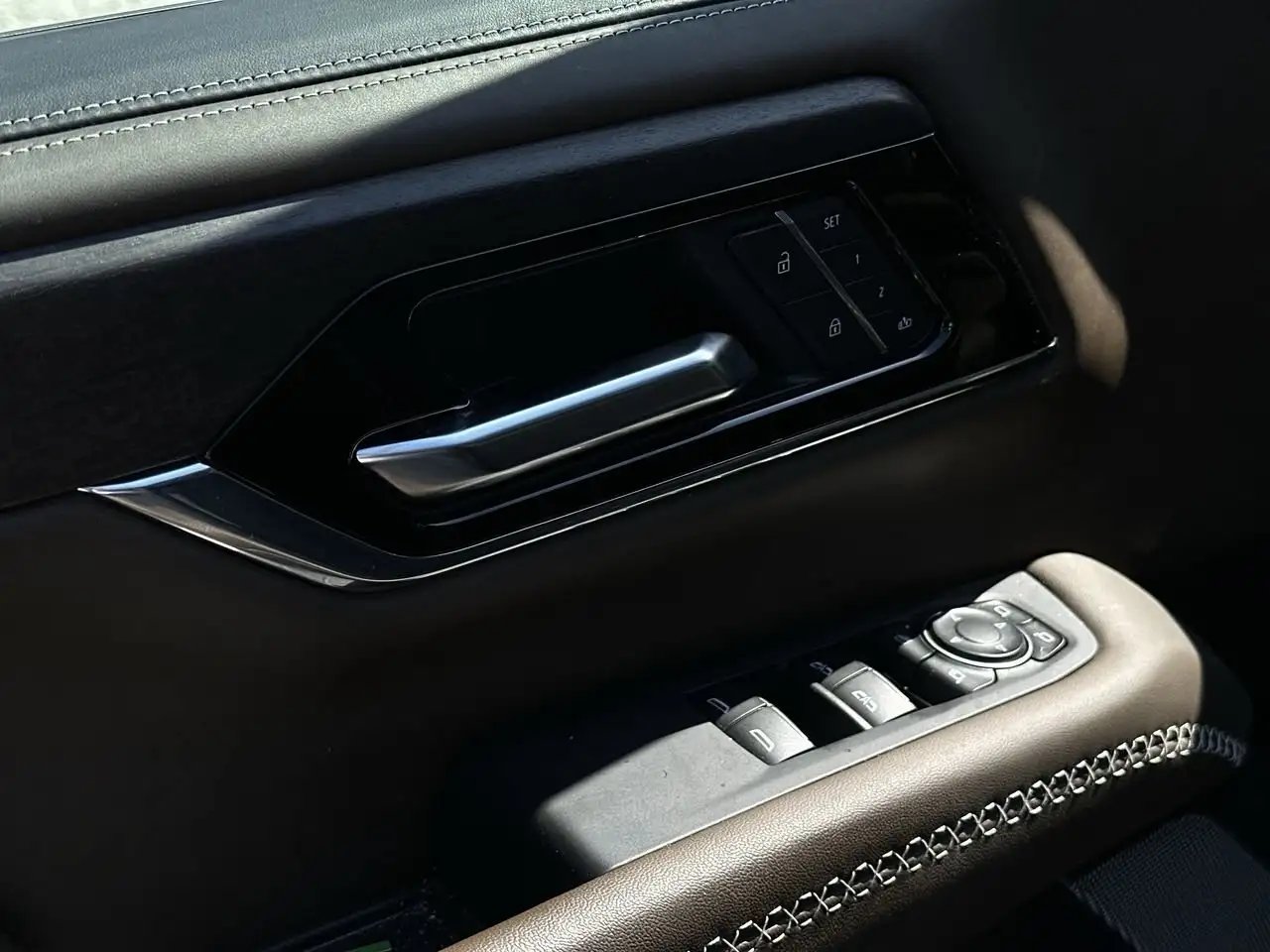 GMC Yukon снимка GMC Yukon