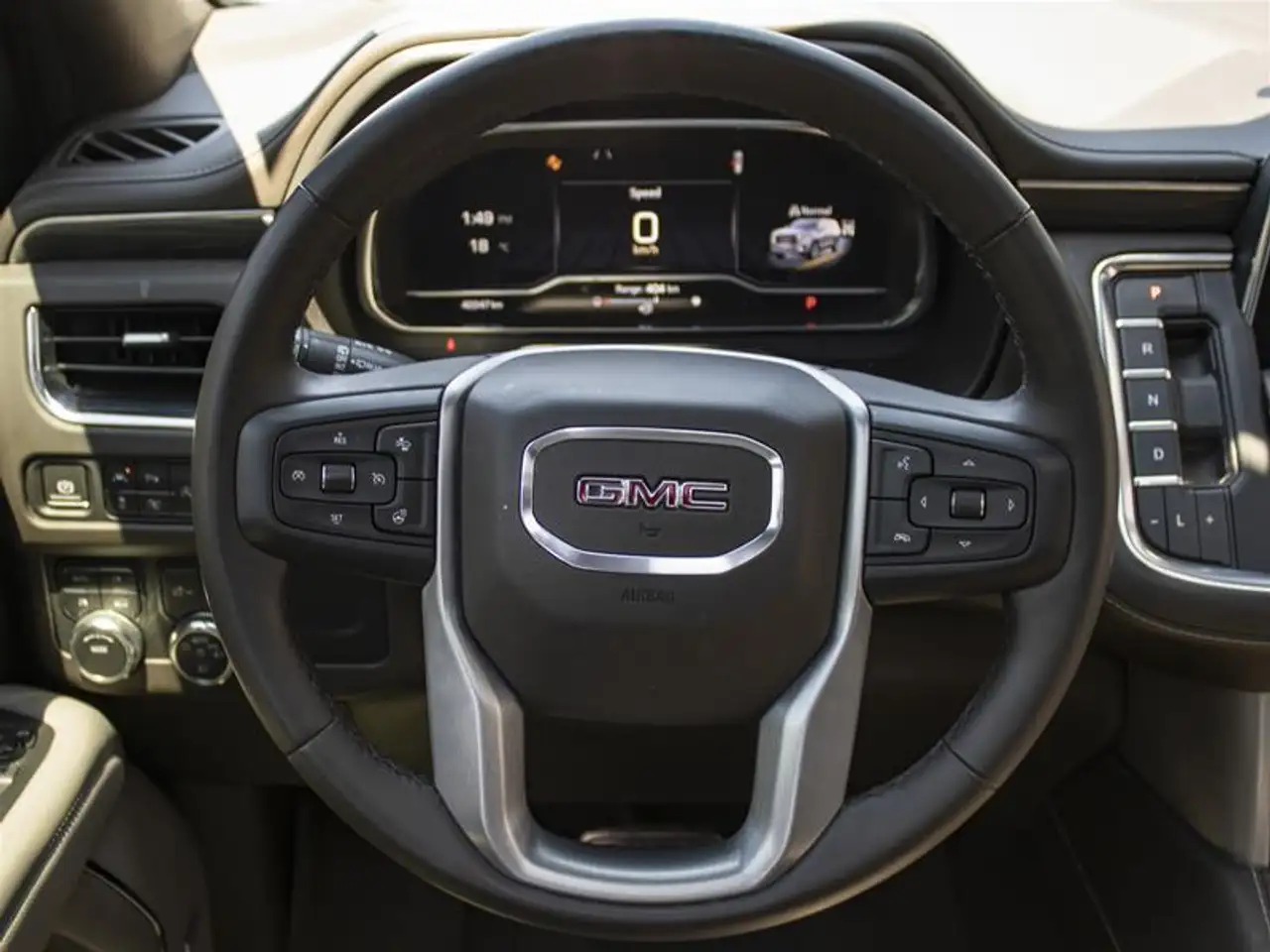 GMC Yukon снимка GMC Yukon