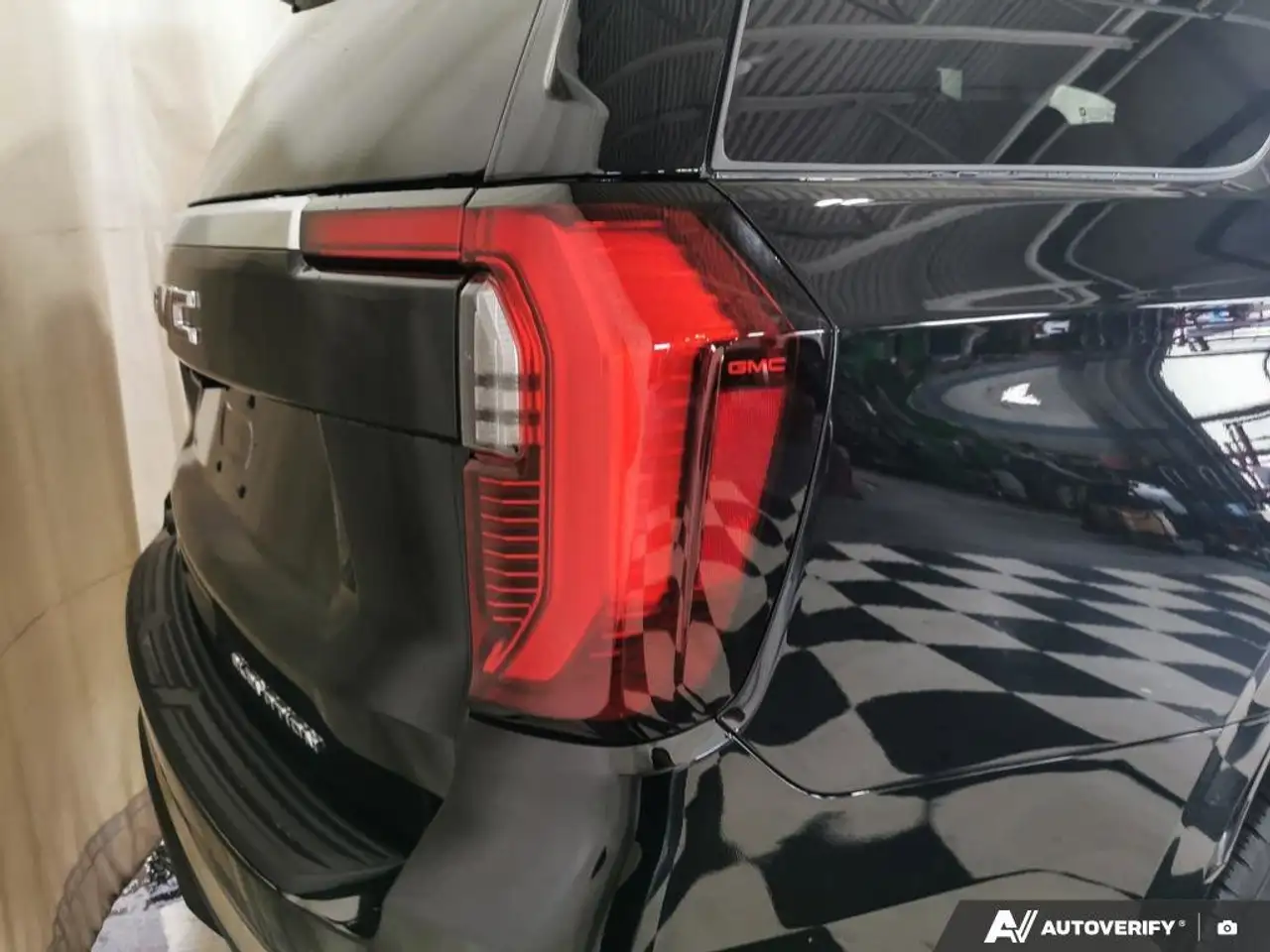 GMC Yukon снимка GMC Yukon
