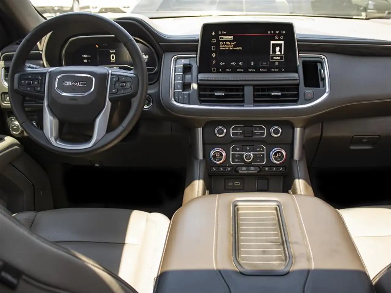 GMC Yukon снимка GMC Yukon