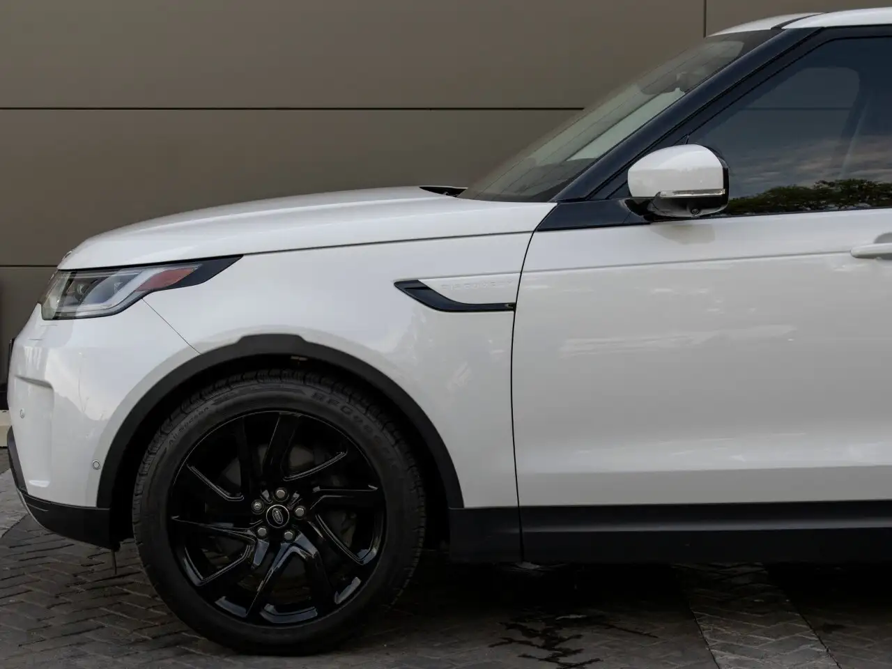Land Rover Discovery photo Land Rover Discovery