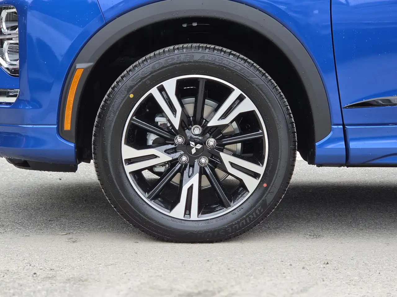 Mitsubishi Eclipse Cross photo Mitsubishi Eclipse Cross
