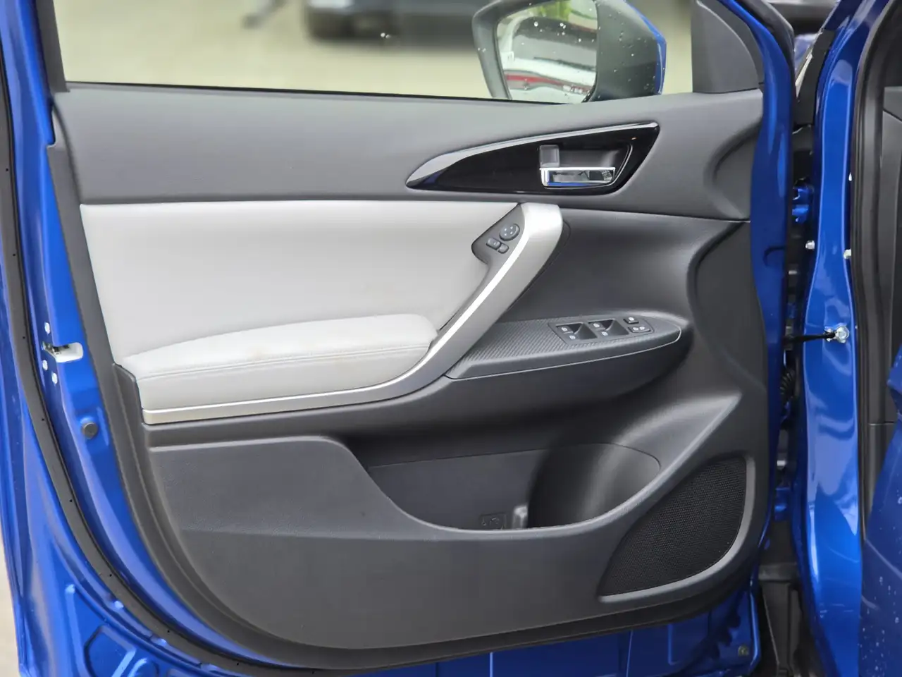 Mitsubishi Eclipse Cross photo Mitsubishi Eclipse Cross