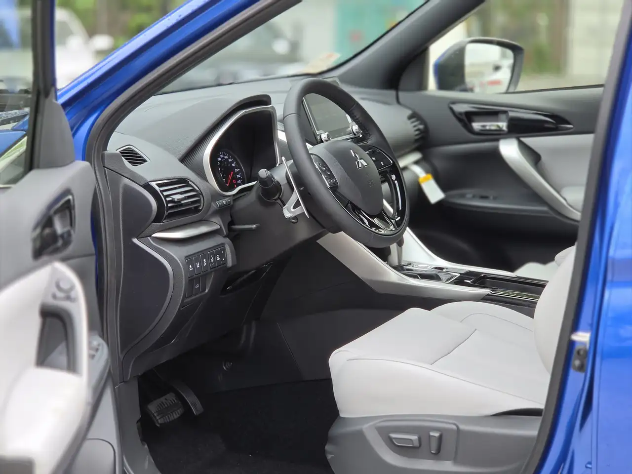 Mitsubishi Eclipse Cross photo Mitsubishi Eclipse Cross
