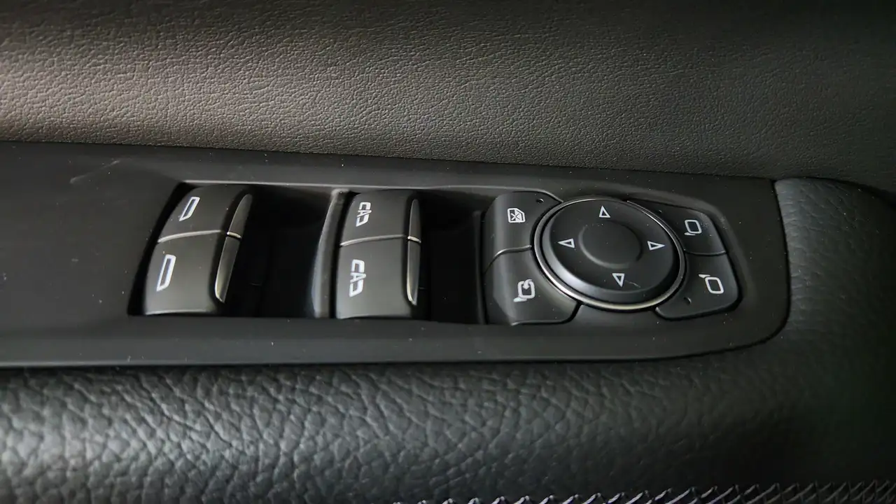 GMC Yukon photo GMC Yukon