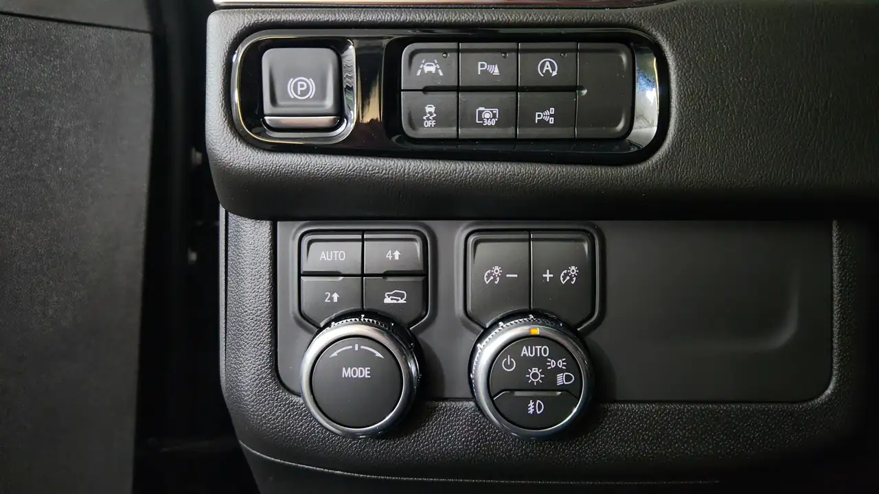 GMC Yukon photo GMC Yukon