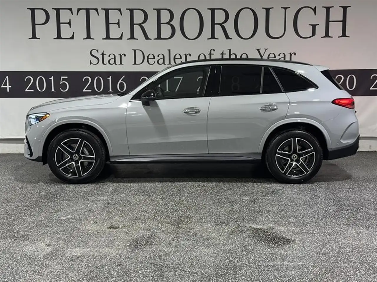 Mercedes-Benz GLC снимка Mercedes-Benz GLC
