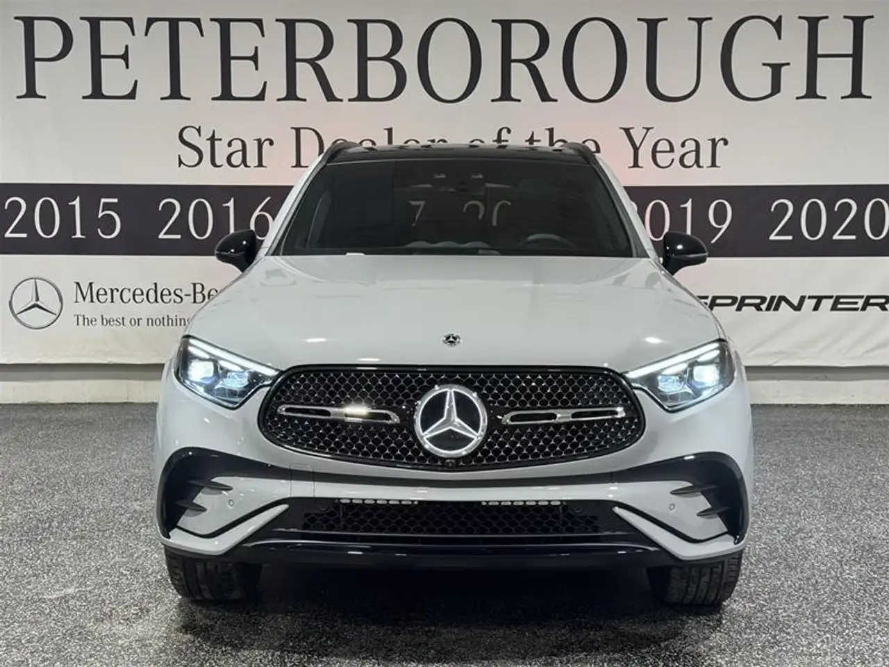 Mercedes-Benz GLC снимка Mercedes-Benz GLC