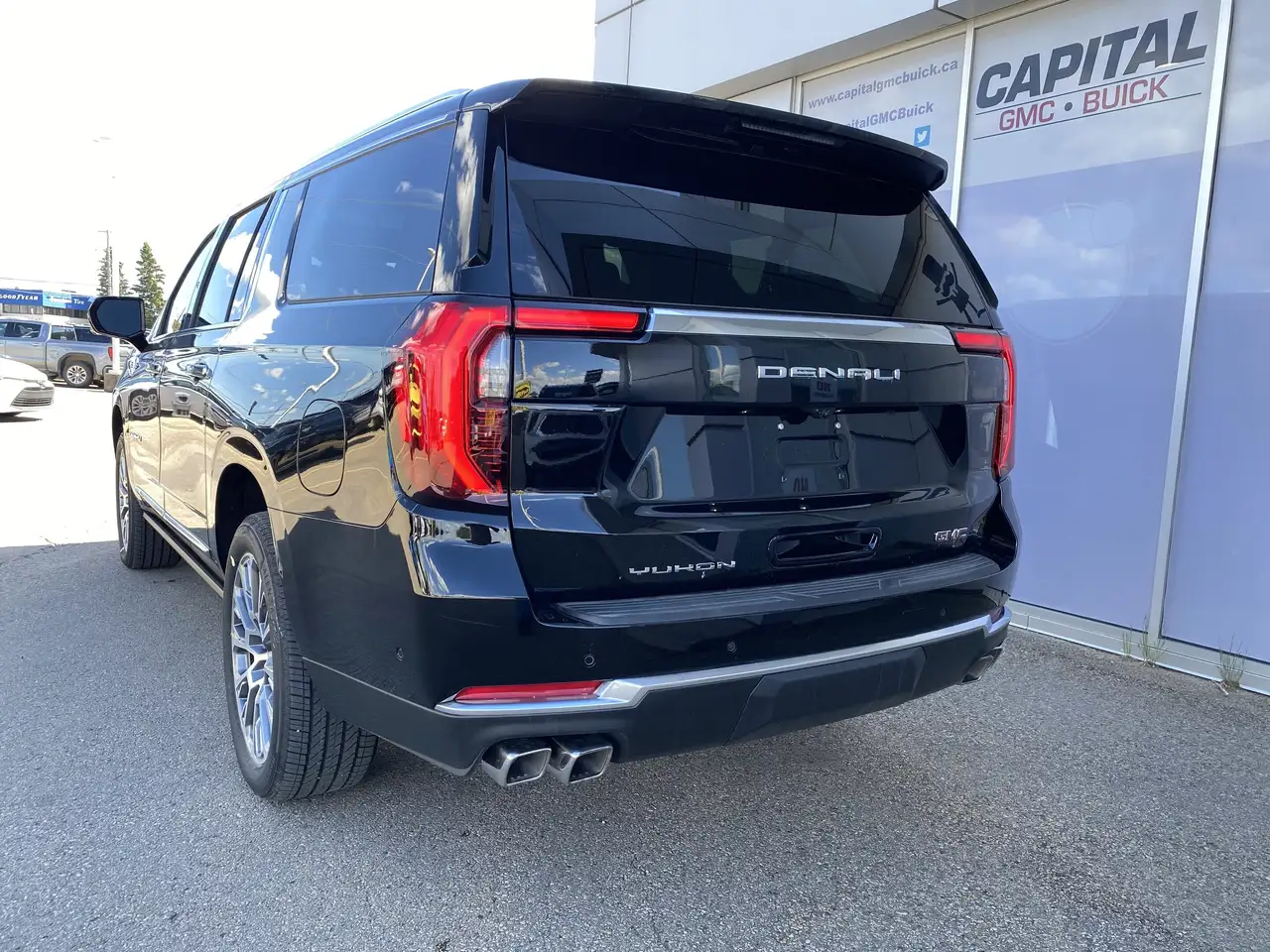 GMC Yukon photo GMC Yukon