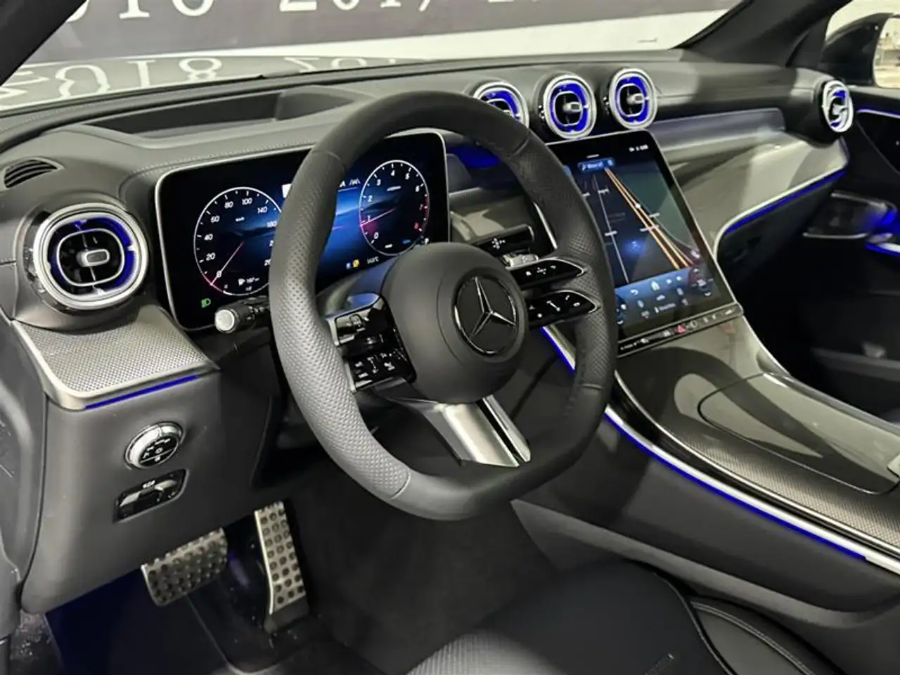 Mercedes-Benz GLC снимка Mercedes-Benz GLC