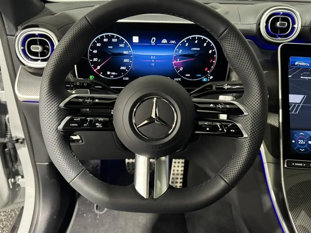 Mercedes-Benz GLC снимка Mercedes-Benz GLC