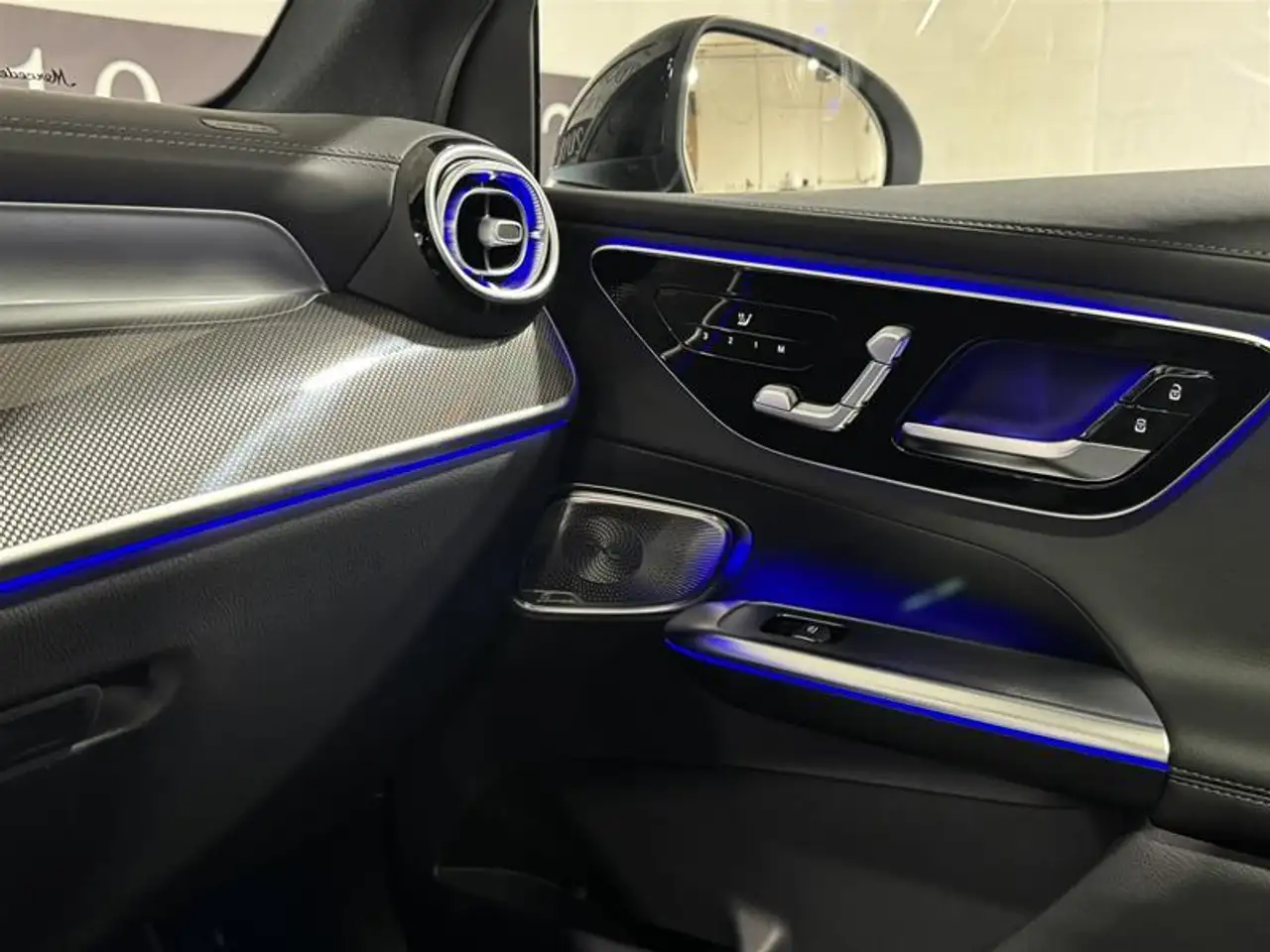 Mercedes-Benz GLC снимка Mercedes-Benz GLC