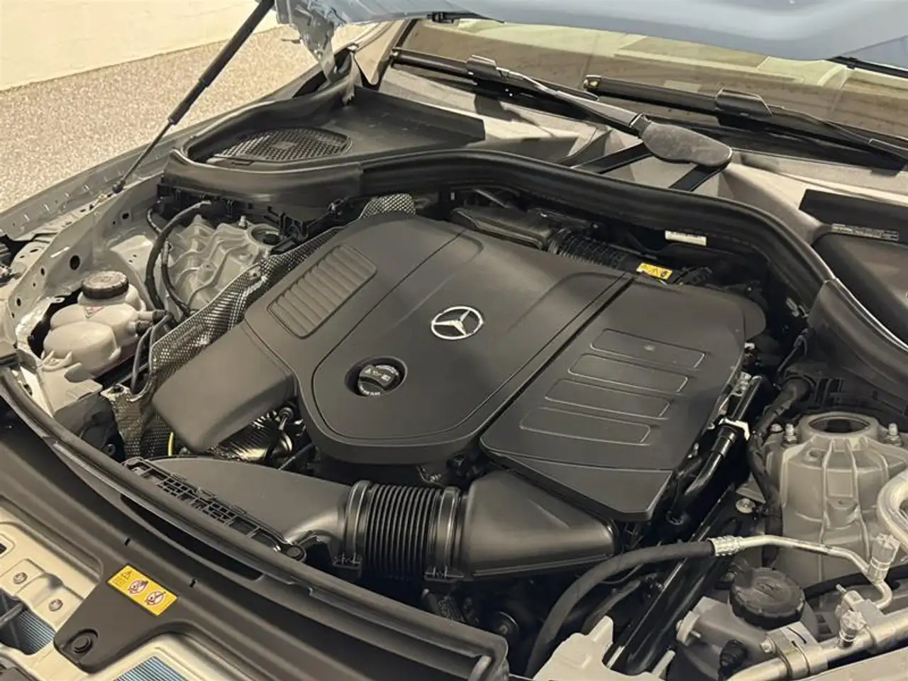 Mercedes-Benz GLC снимка Mercedes-Benz GLC