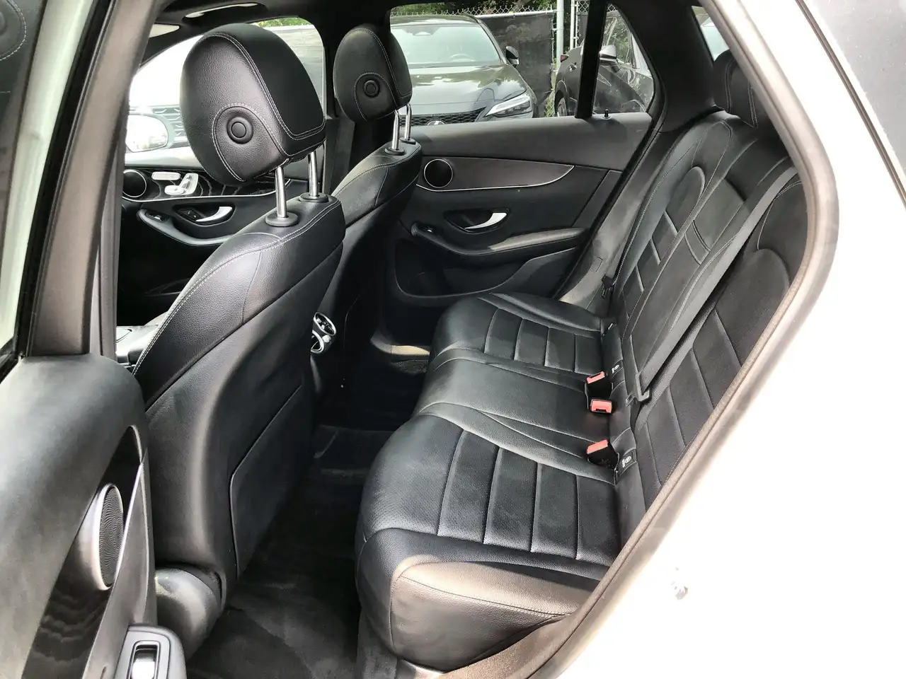 Mercedes-Benz GLC снимка Mercedes-Benz GLC