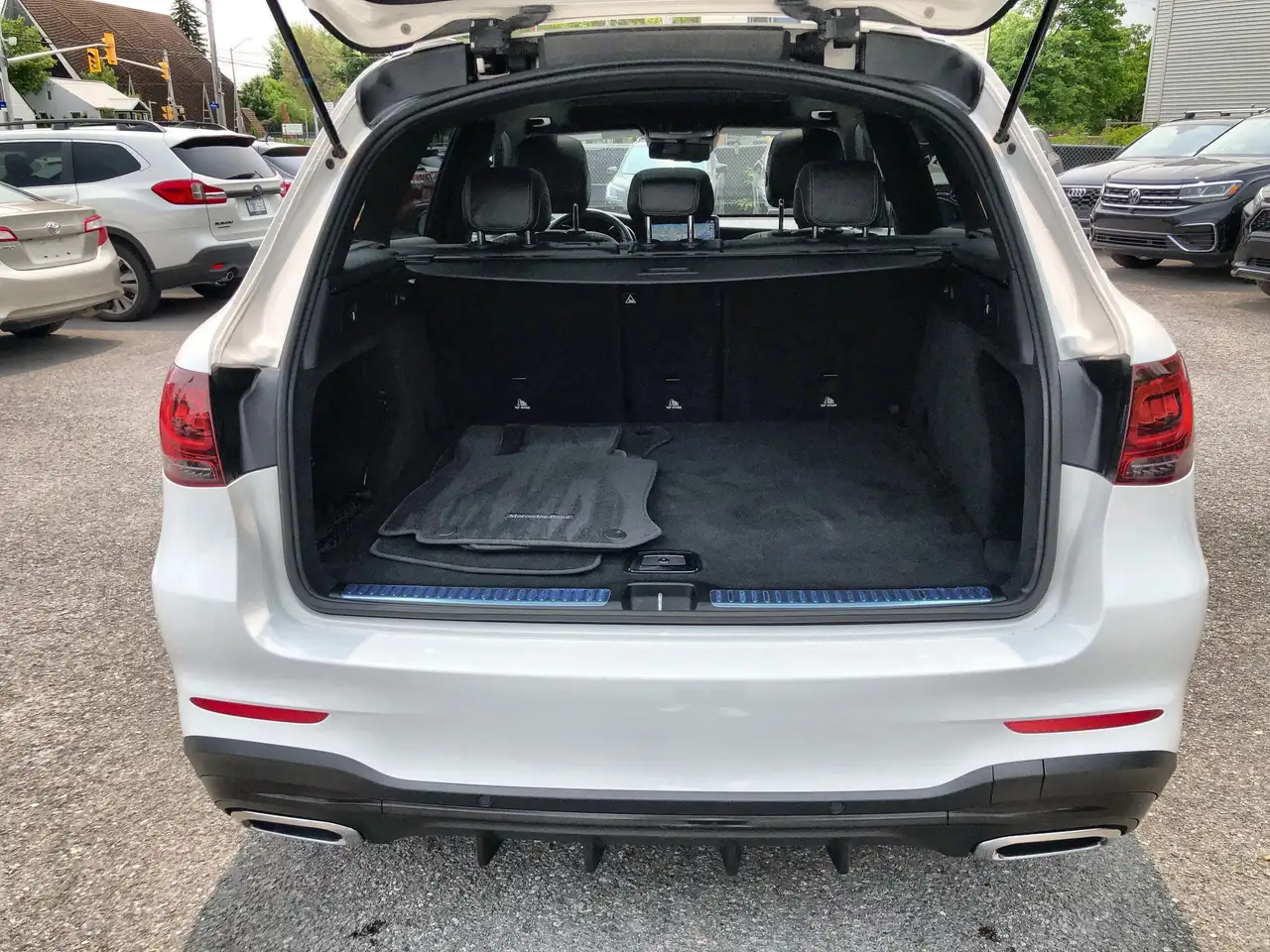 Mercedes-Benz GLC снимка Mercedes-Benz GLC