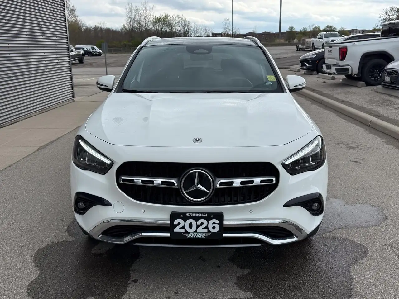 Mercedes-Benz GLA снимка Mercedes-Benz GLA