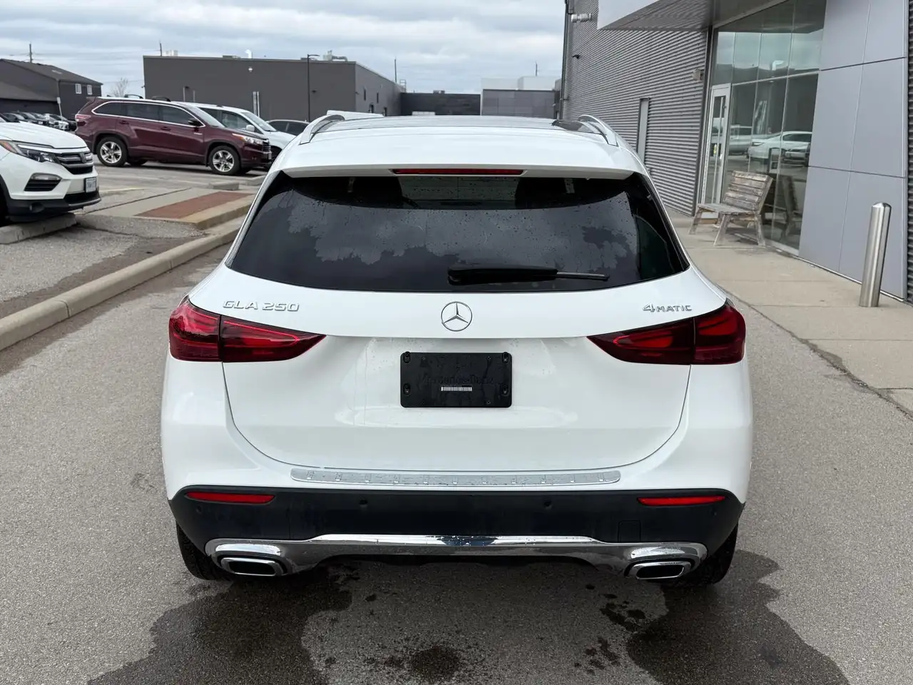 Mercedes-Benz GLA снимка Mercedes-Benz GLA