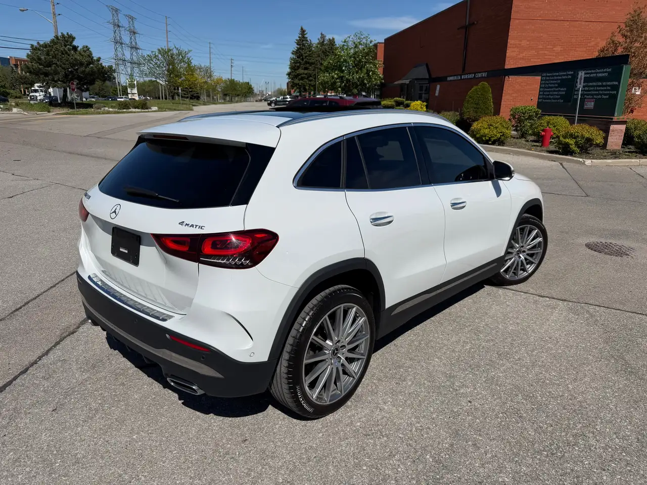 Mercedes-Benz GLA снимка Mercedes-Benz GLA