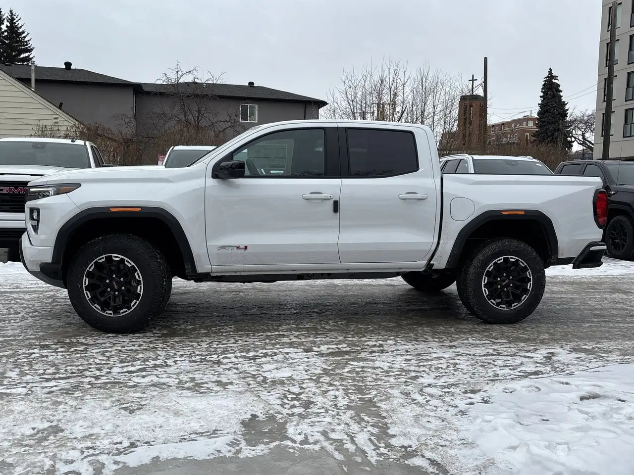 GMC Canyon снимка GMC Canyon