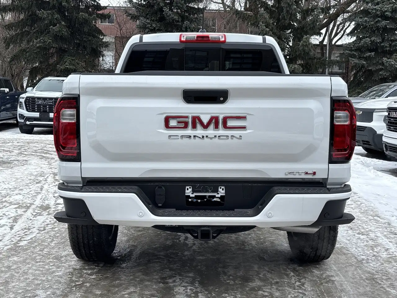 GMC Canyon снимка GMC Canyon