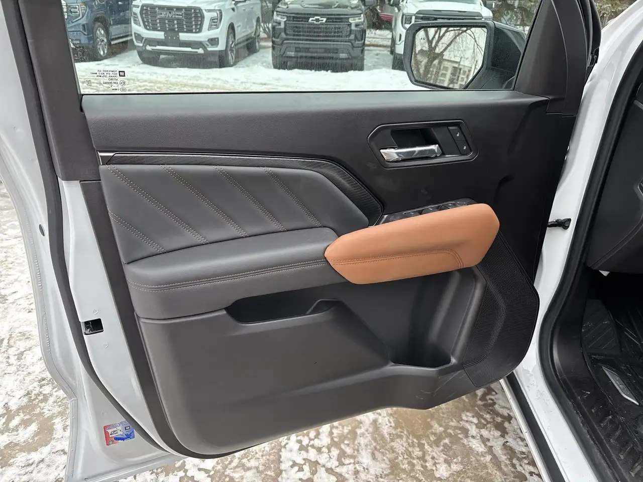 GMC Canyon снимка GMC Canyon