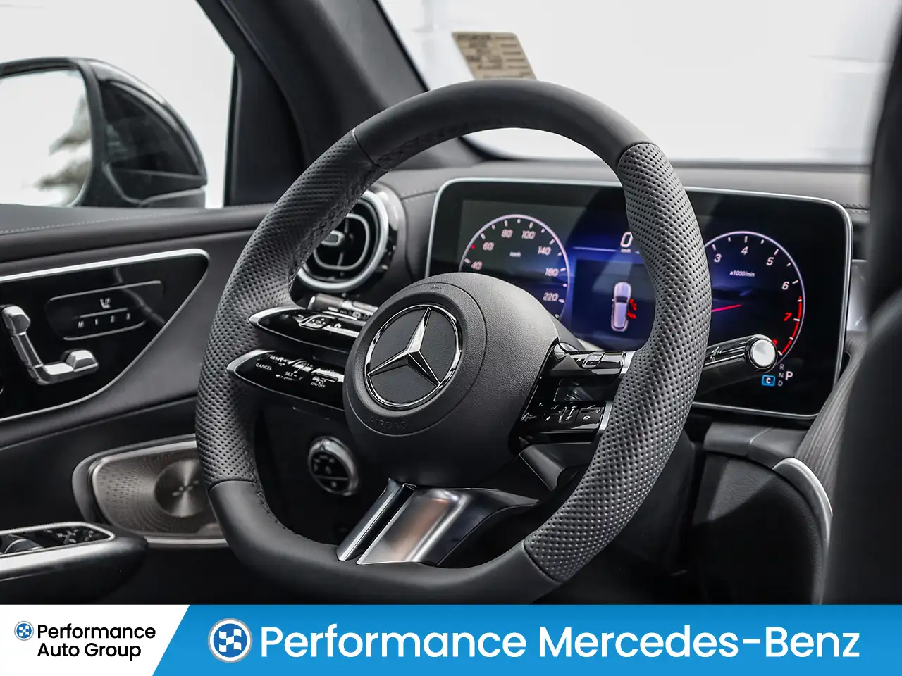 Mercedes-Benz GLC снимка Mercedes-Benz GLC