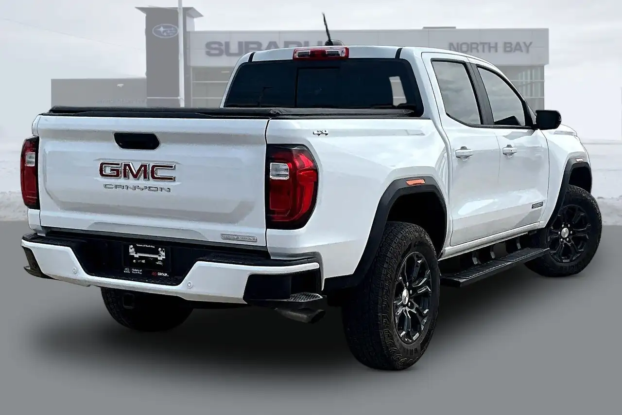 GMC Canyon photo GMC Canyon