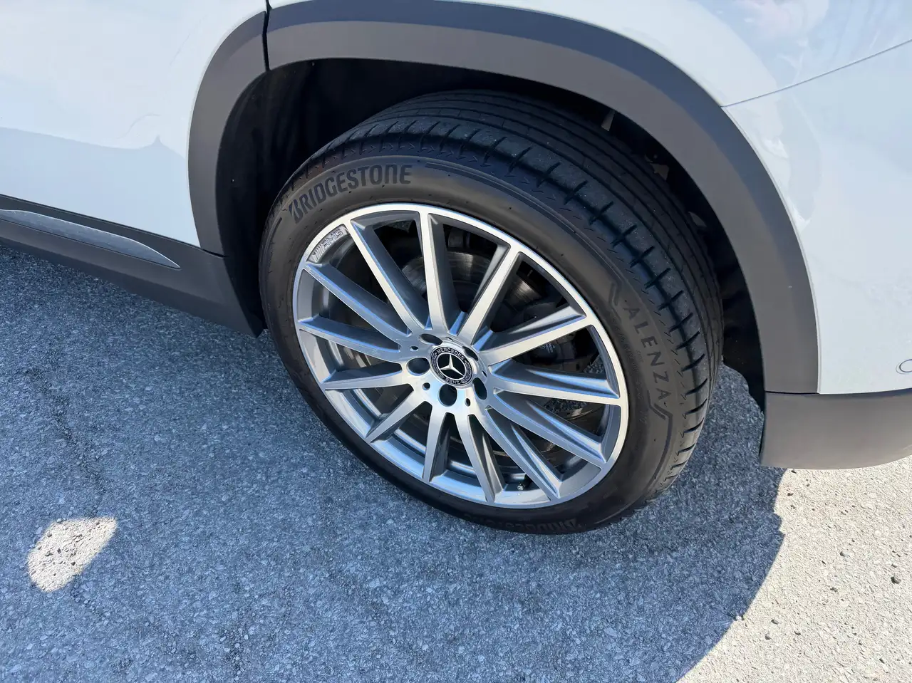 Mercedes-Benz GLA снимка Mercedes-Benz GLA