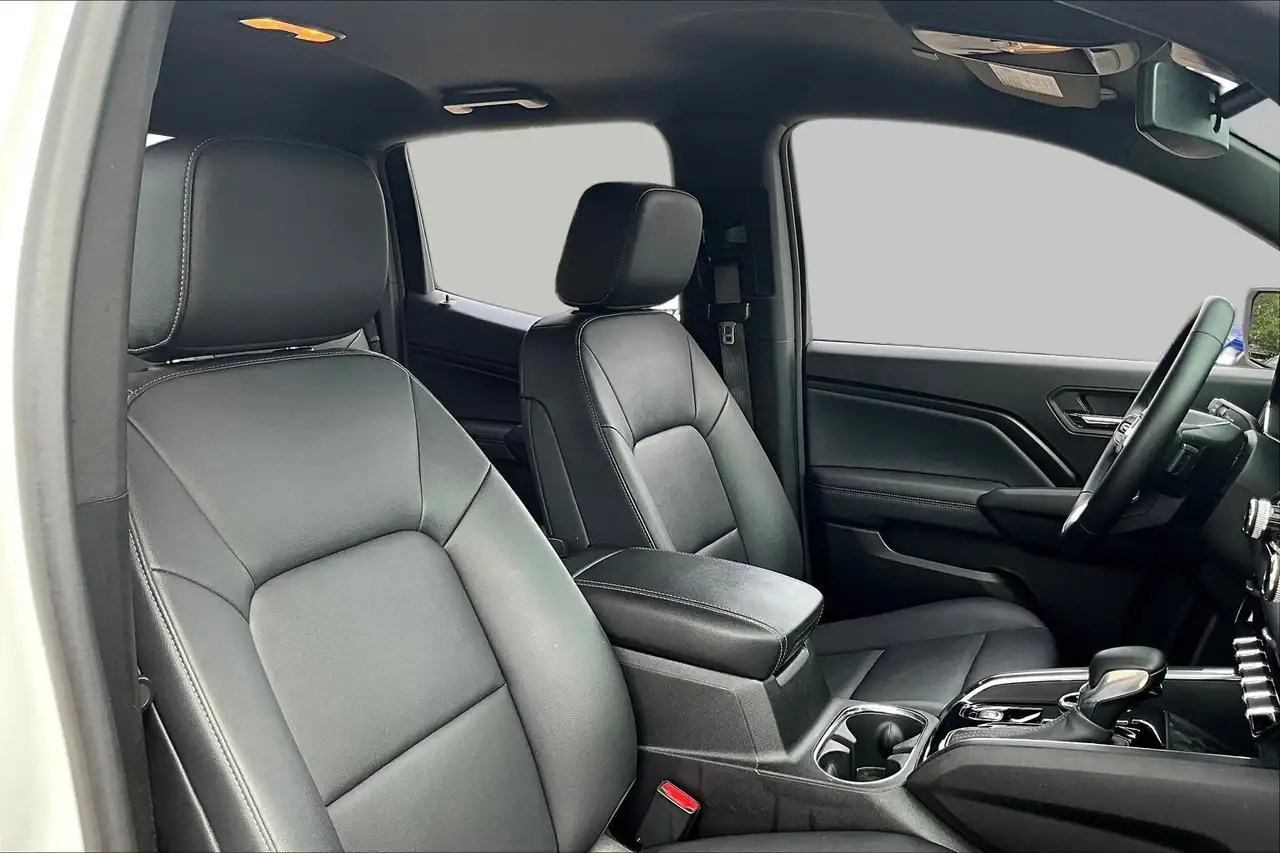 GMC Canyon photo GMC Canyon