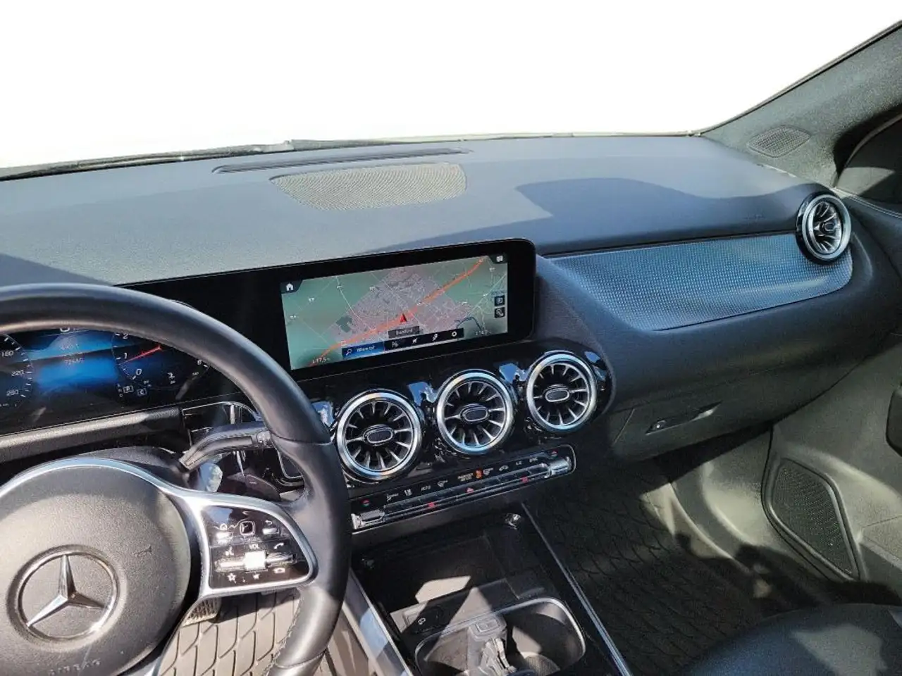 Mercedes-Benz GLA fotografie Mercedes-Benz GLA