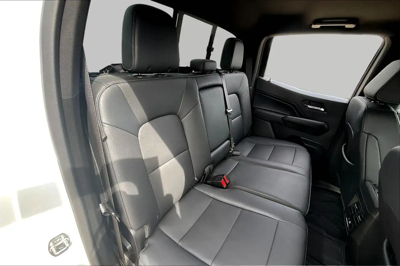 GMC Canyon photo GMC Canyon