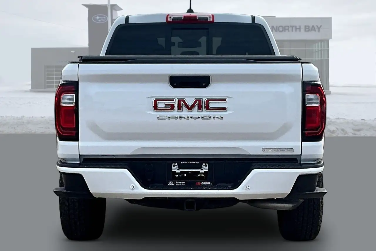 GMC Canyon photo GMC Canyon