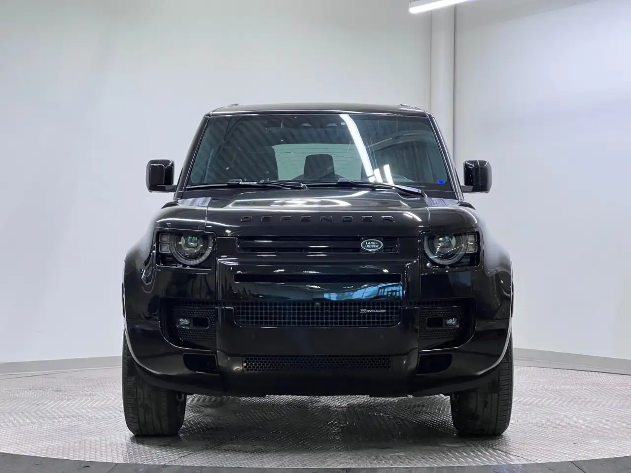 Land Rover Defender photo Land Rover Defender